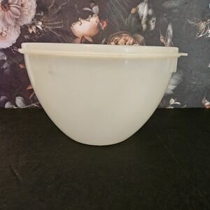 Vintage EAGLE SUPER SEAL Bowl With Lid - White‎ - 8"